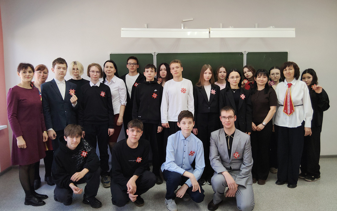 Чувашские узоры ожили в руках юных мастеров!